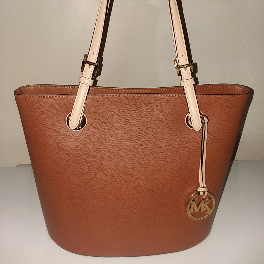 Michael Kors bucket bag